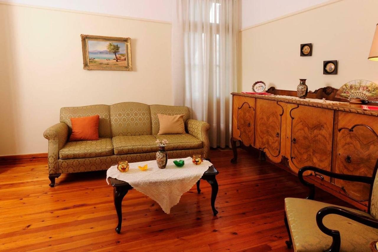 Zeta'S Vintage House In The Centre Of Sparta Buitenkant foto